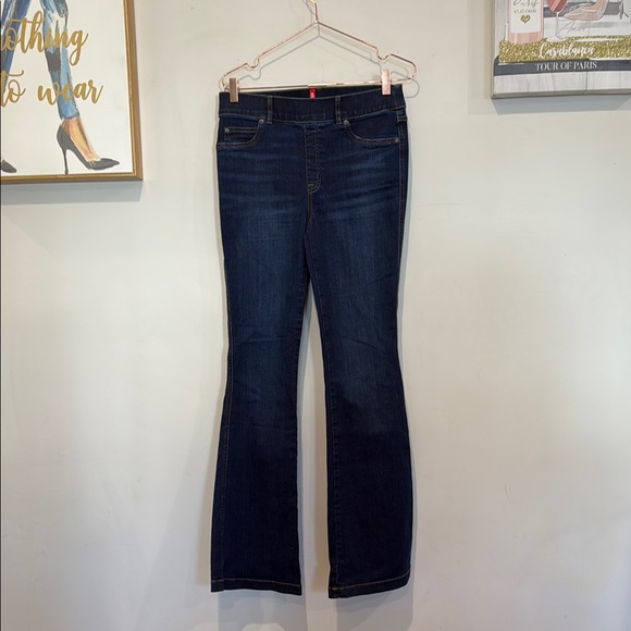 Women's SPANX Dark Blue seem less Jeans - Picture 4 of 11